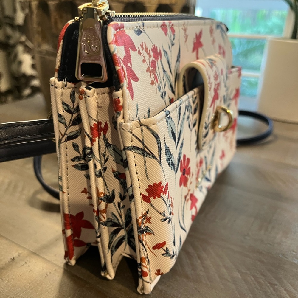 Spartina 449 Floral Cream Crossbody Bag w/ Removable/Adjustable Strap - Picture 3 of 11